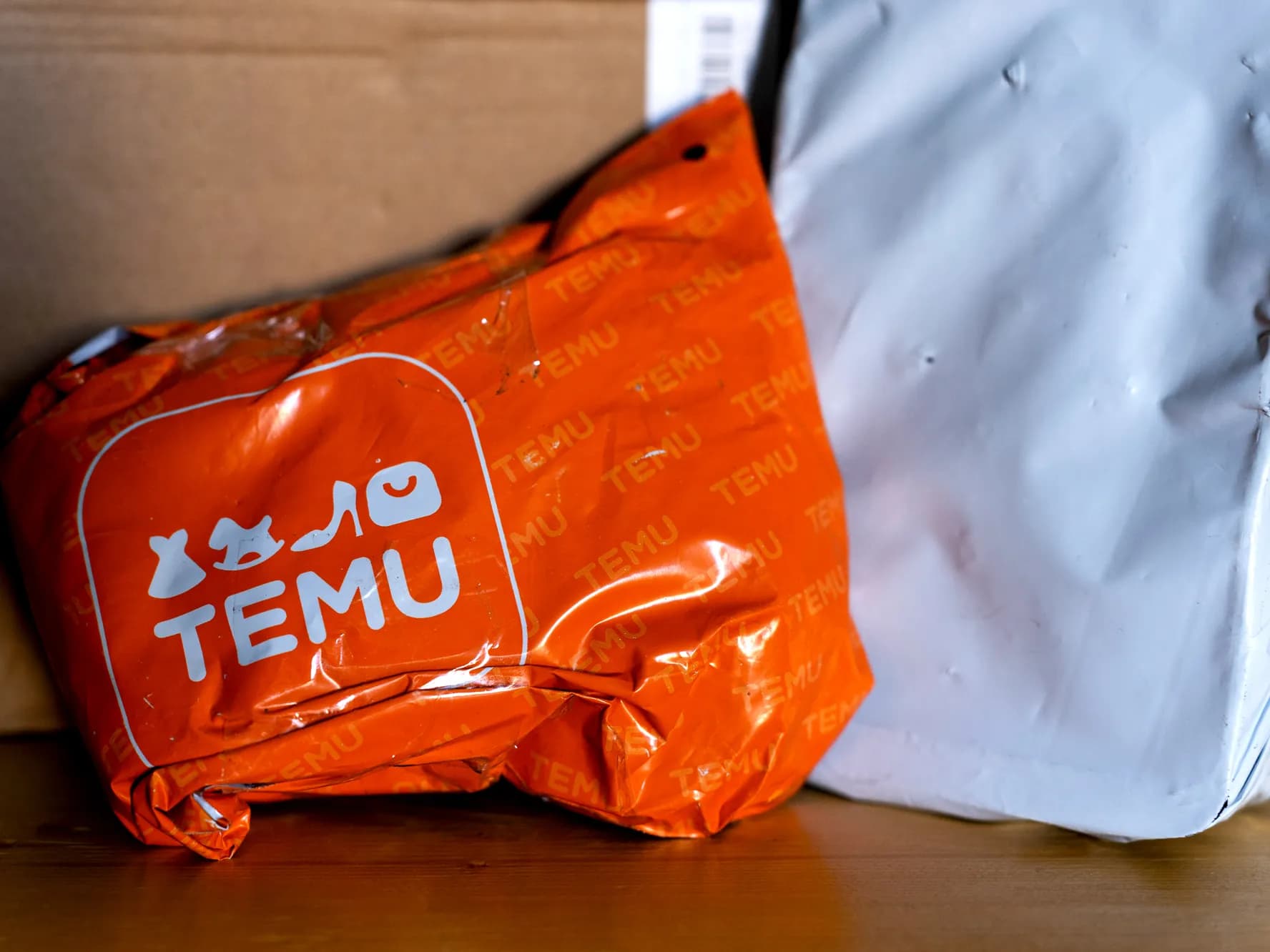 Czas dostawy i jego zależność od firm kurierskich Temu